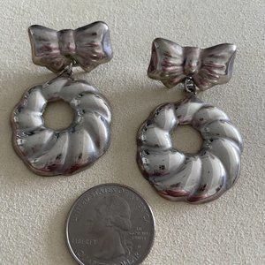 Vintage Sterling Silver Bow and Wreath Earrings